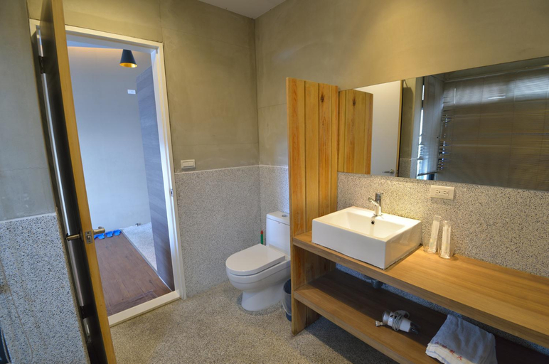 Bathroom 3, Blue Sky B&B, New Taipei City
