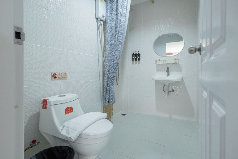 Bathroom 4