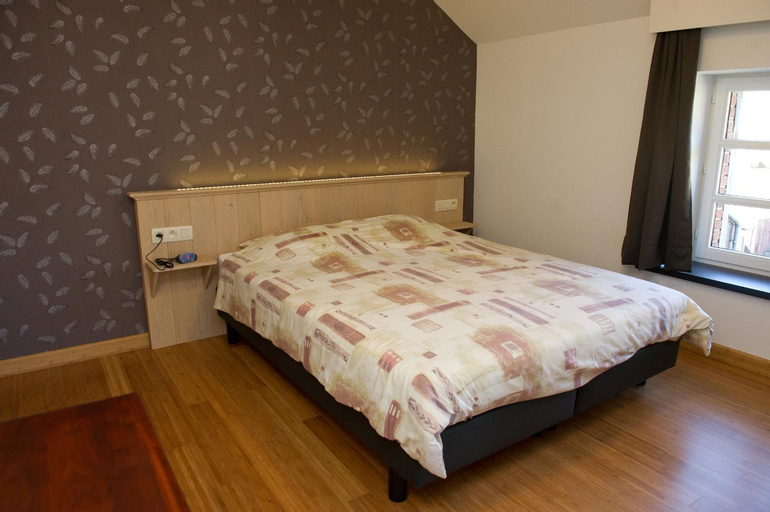 Bedroom 14