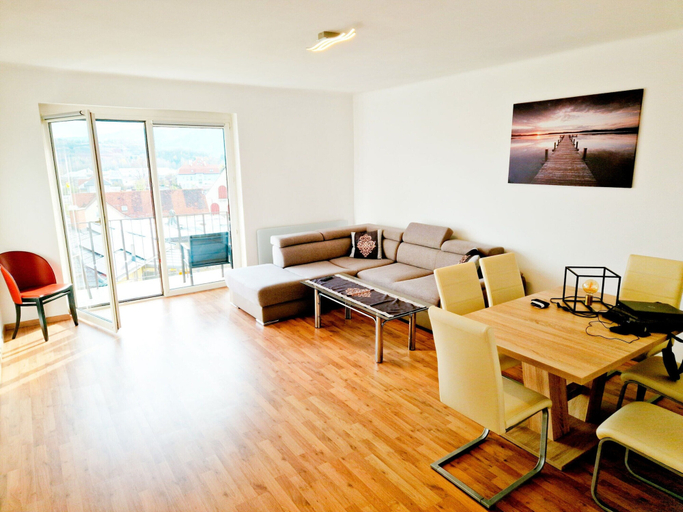 Dining 2, Apartment in Fohnsdorf Near Thermal Baths, Murtal