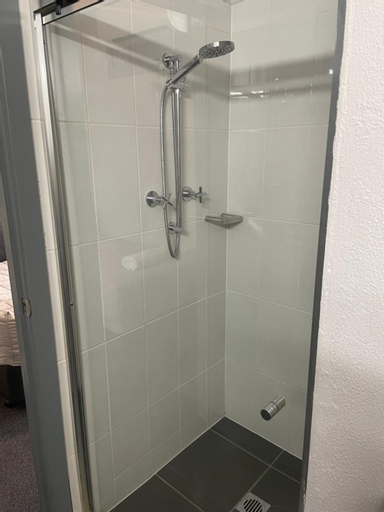 Bathroom 9