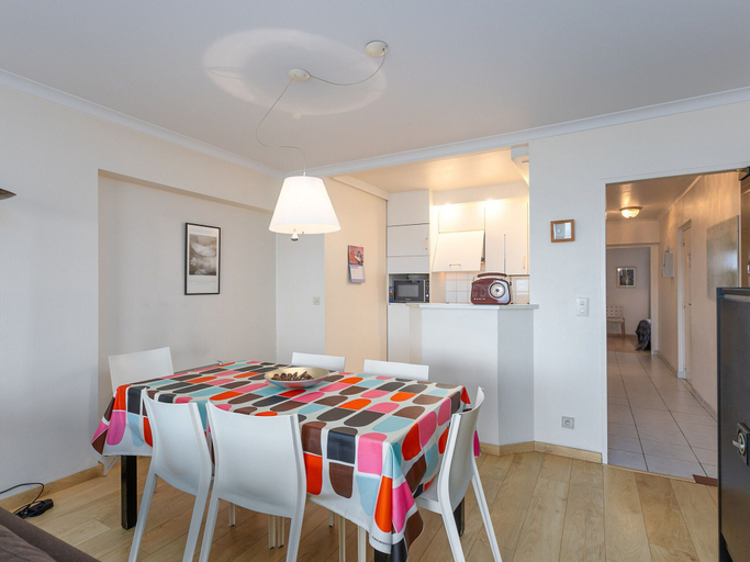 Dining 5, Retreat With Pool Access, West-Vlaanderen