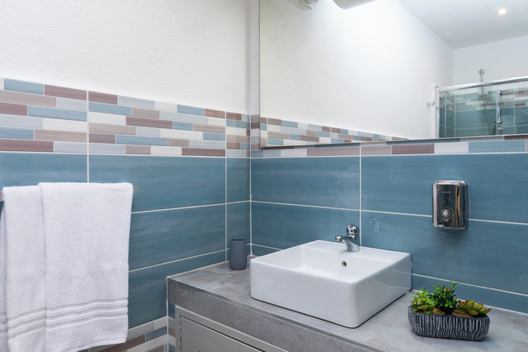 Bathroom 2, OlbiaLoft, Olbia-Tempio
