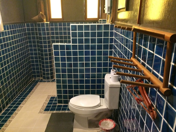 Bathroom 3, Baantawan Pai's Boutique Guesthouse, Pai