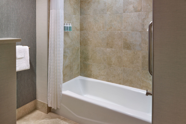 Bathroom 5, Courtyard by Marriott Washington, DC/Foggy Bottom, Washington D.C.