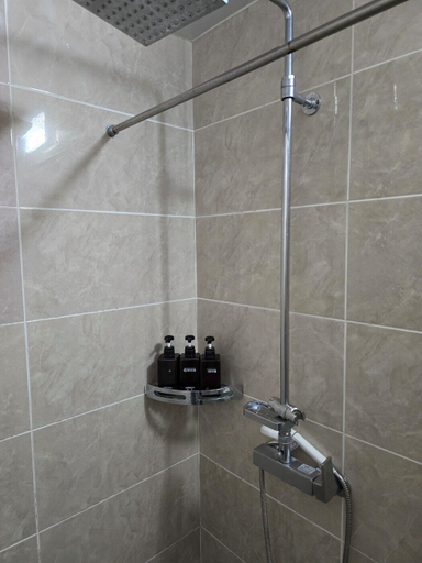 Bathroom 4, Cheonjiyeon Hotel, Seogwipo