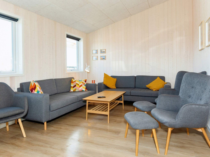 Others 4, 5 Star Holiday Home in Lokken, Hjørring