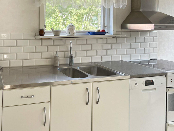 Private kitchen 5, 4 Star Holiday Home in Solvesborg, Sölvesborg