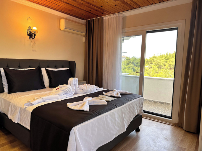 Bedroom 2, Olive Branch Hotel, Ayvalık