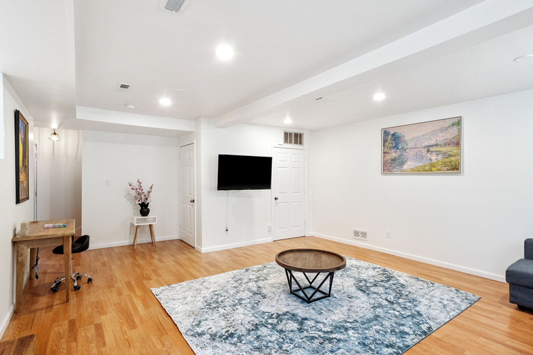 Others 3, A Cottage in Downtown STL. Sleeps 10, Saint Louis