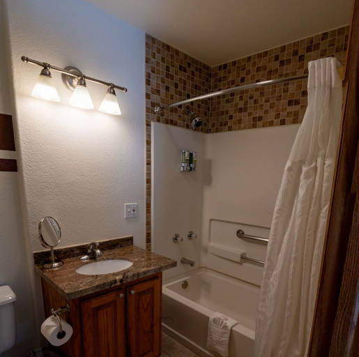 Bathroom, Alpenglow One Bedroom One Bath A18, Ouray