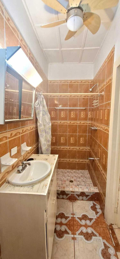Bathroom, hotel&hostal trinidad, La Ceiba