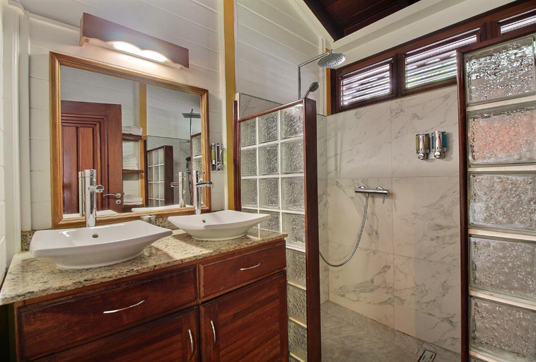 Bathroom 5, Résidence de la Cousinière, Vieux-Habitants
