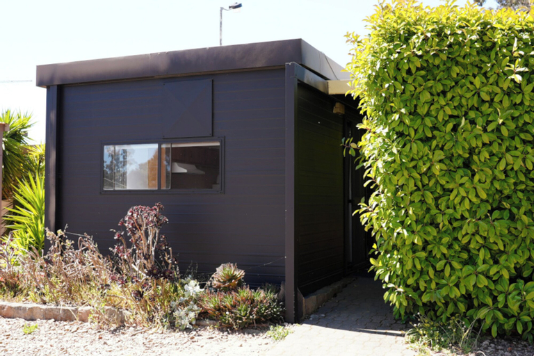 Exterior 4