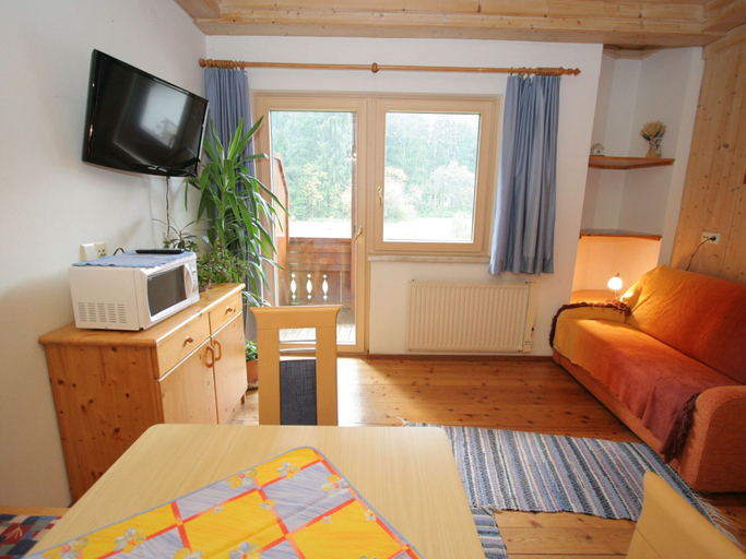 Bedroom 2, Apartment in Tropolach With Sauna, Hermagor