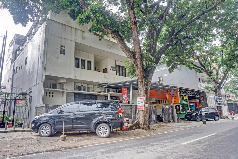 Exterior & Views 1, Super OYO 90689 Lily House, Tangerang Selatan