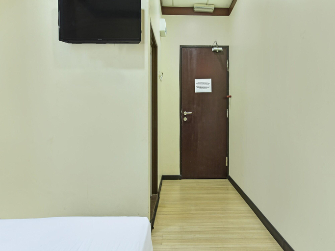 Bedroom 2, Express O 91176 Hotel Puri Gandaria, Wajo