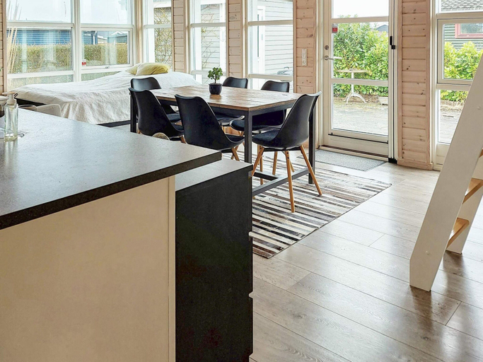 Dining 4, 6 Person Holiday Home in Karrebaeksminde, Næstved