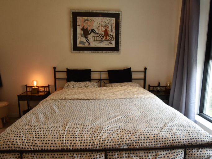 Room, Modern Holiday Home in Maasmechelen With Sauna, Limburg