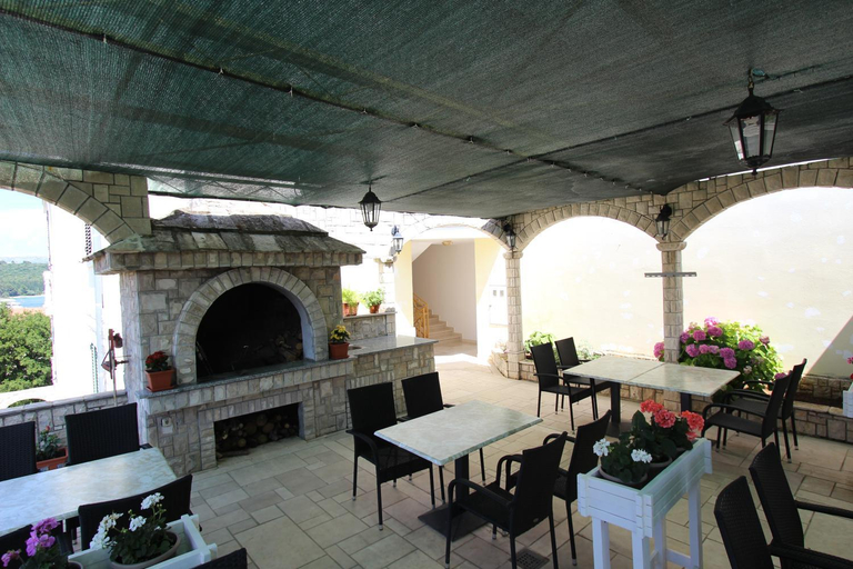 Food & Drinks, Apartments Chiara, Lumbarda