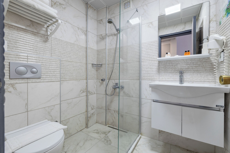Bathroom 5, Hanedan Beach Hotel, Foça
