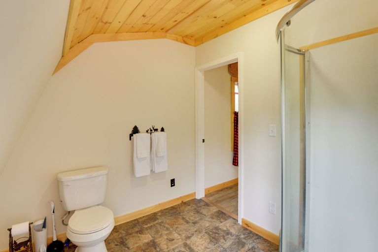 Bathroom 4, Pet-Friendly Prospect Apartment 7 Mi to Beach!, Waldo