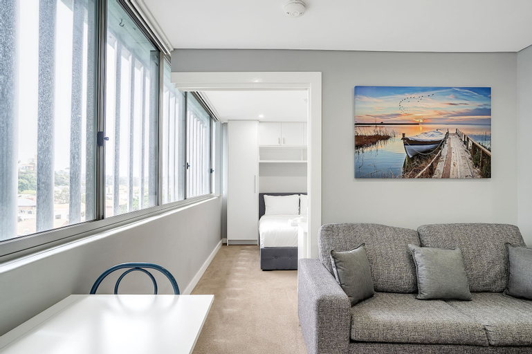 Others 5, Bright 1 Bedroom Unit in the Heart of Manly, Sydney