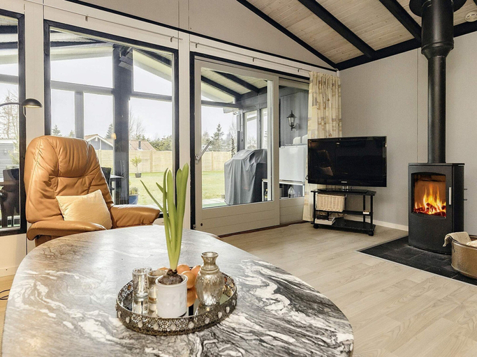 Dining 3, 4 Star Holiday Home in Vaeggerlose, Guldborgsund
