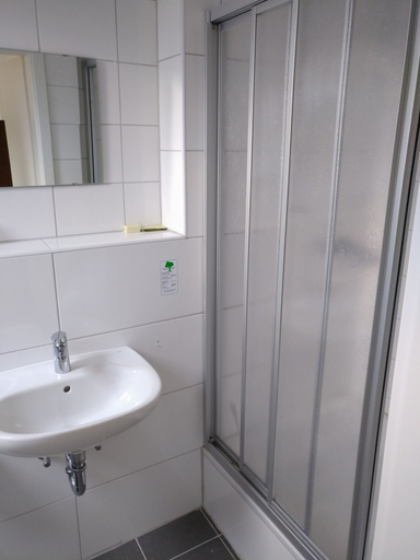 Bathroom 5, Hotel Zentrum, Rhein-Kreis Neuss