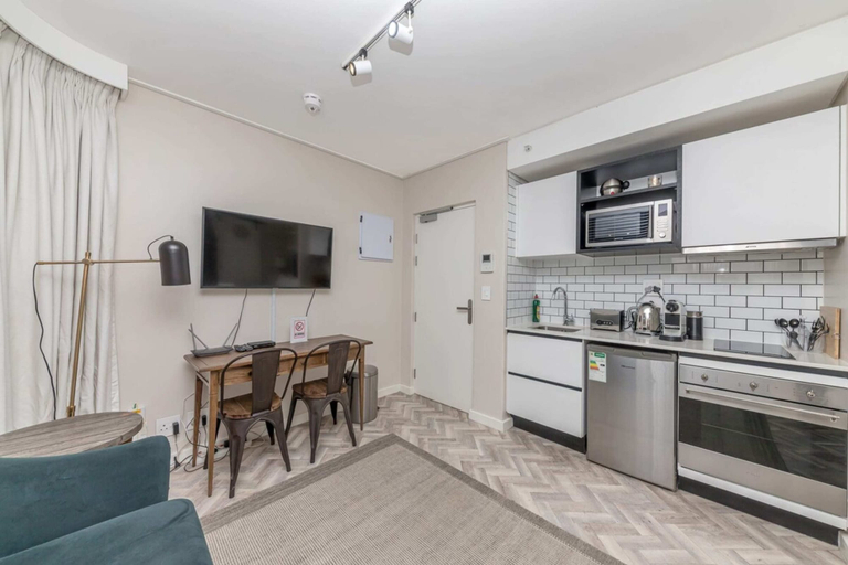 Others 5, Stylish Minimalist Studio in Central Cape Town, City of Cape Town