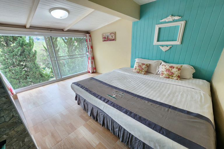 Bedroom 13