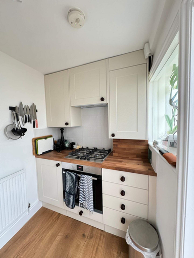 Others 4, Homely Flat W/terrace, 3 Mins to Battersea Park, London