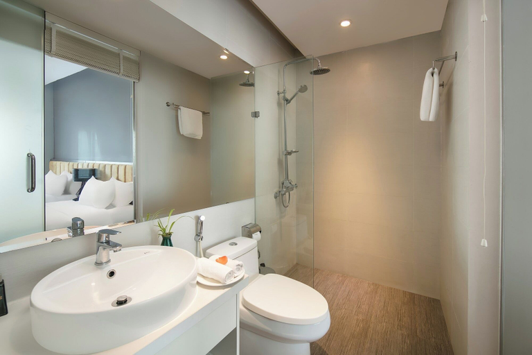 Bathroom 4, Hanoi Ping Luxury Hotel, Từ Liêm