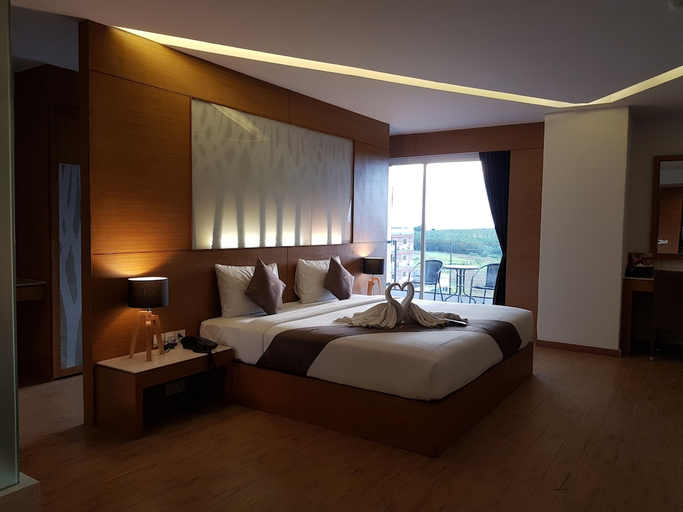Bedroom 3, The Vista Hotel, Sadao