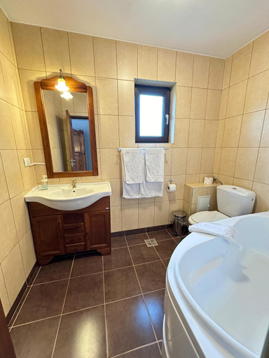 Others 5, Casa Valea Rece, Bran