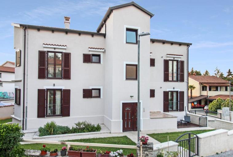 Entrance 2, Apartments Villa Alba, Poreč