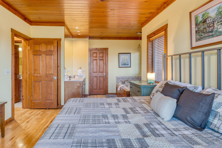 Bedroom 3, Thunder Mountain by Avantstay Views + Hot Tub, Sevier