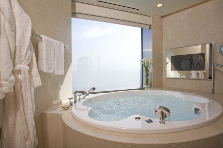 Bathroom 22