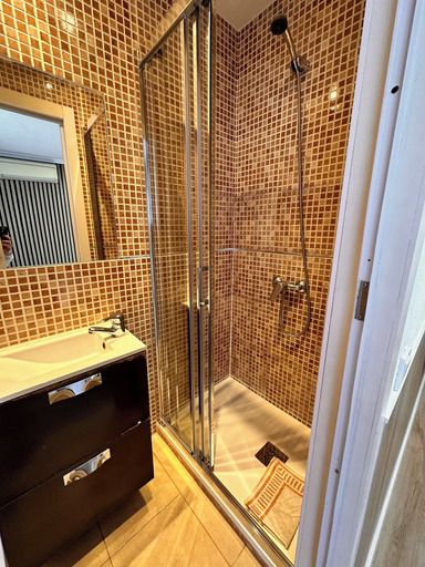 Bathroom 5, Hostal Rober, Madrid