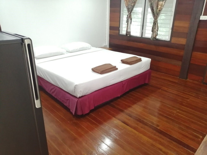 Bedroom 4, Jansom Beach Resort, Muang Ranong
