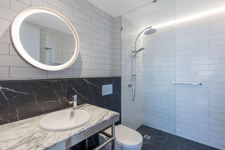 Bathroom 7