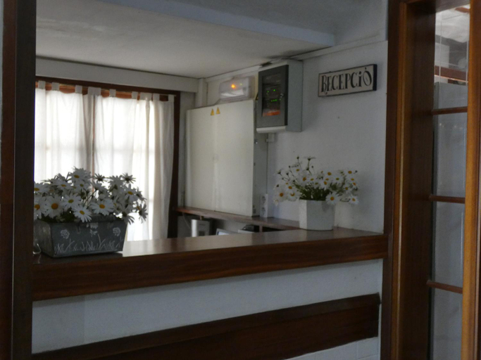 Public Area 2, Hostal Port Fornells - Adults Only, Baleares