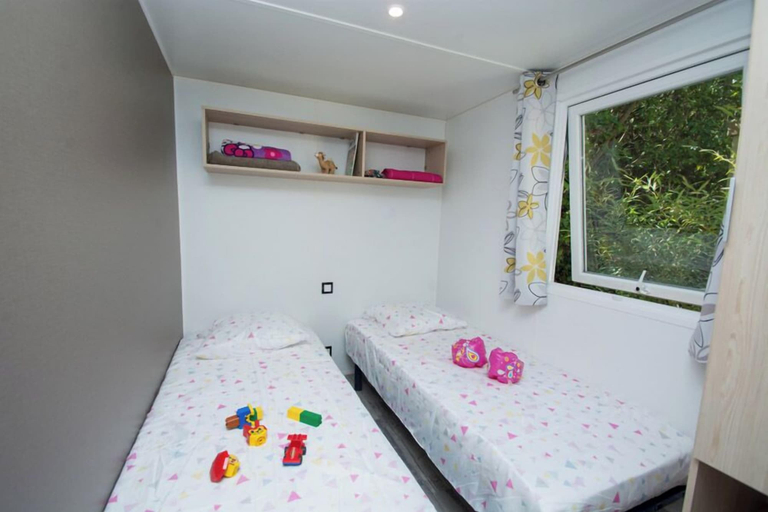 Bedroom 3, Camping le Luberon, Vaucluse