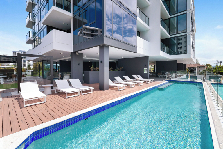 Sport & Beauty 3, Sandbar Burleigh, Gold Coast