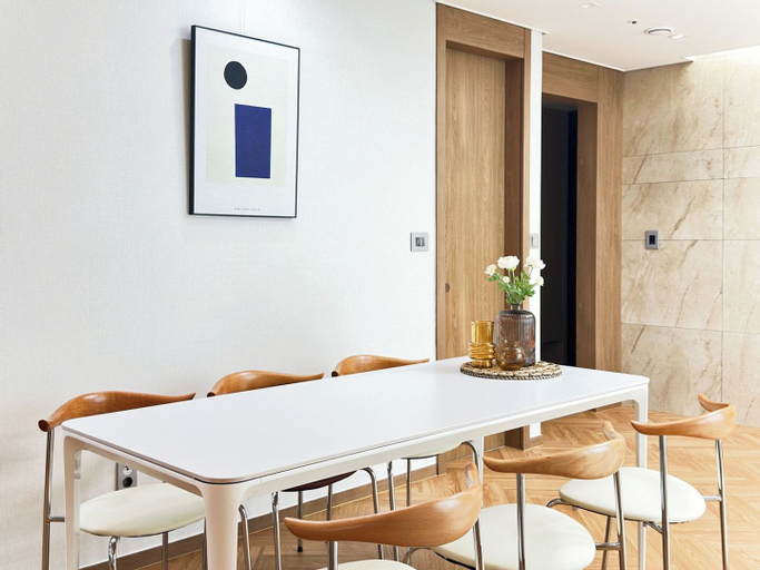 Dining Room 2