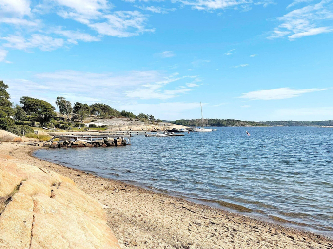 Beach 5, 4 Star Holiday Home in Stromstad, Strömstad