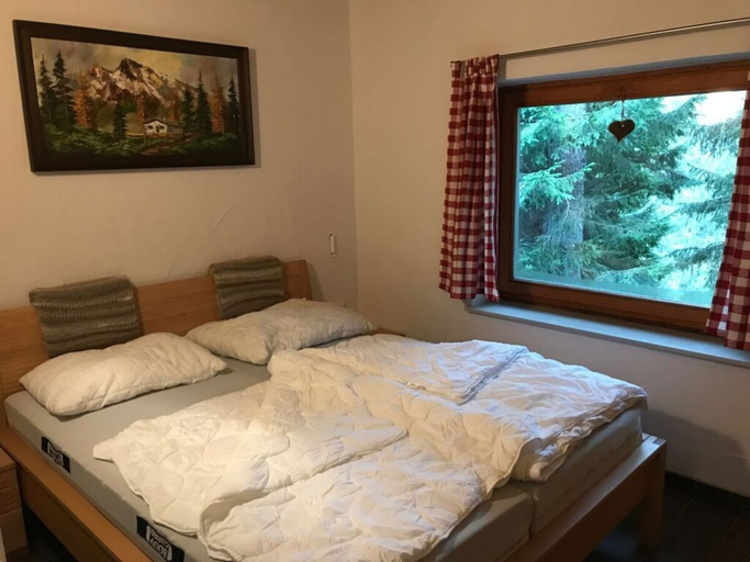 Bedroom 3, Alpine Hut Hannah Comfortable Vacation Home, Hermagor
