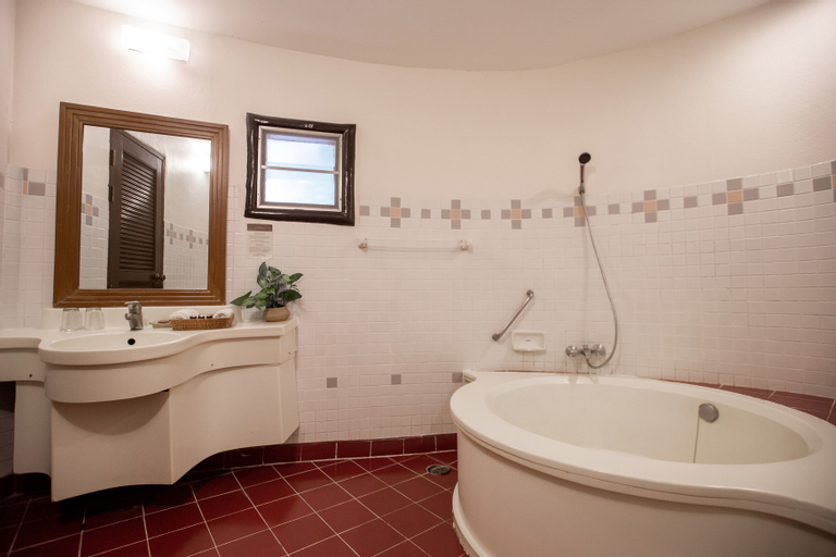 Bathroom 4