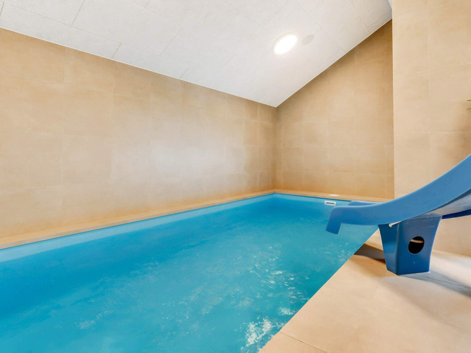 Pool, 5 Star Holiday Home in Romo, Tønder