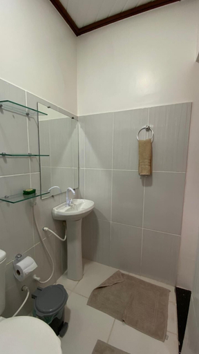 Bathroom 3, Alter Villa Suítes, Santarém